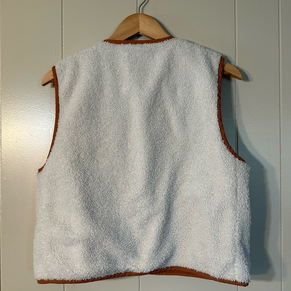 ROARK Bandit Reversible Vest
Size small - Picture 10 of 12